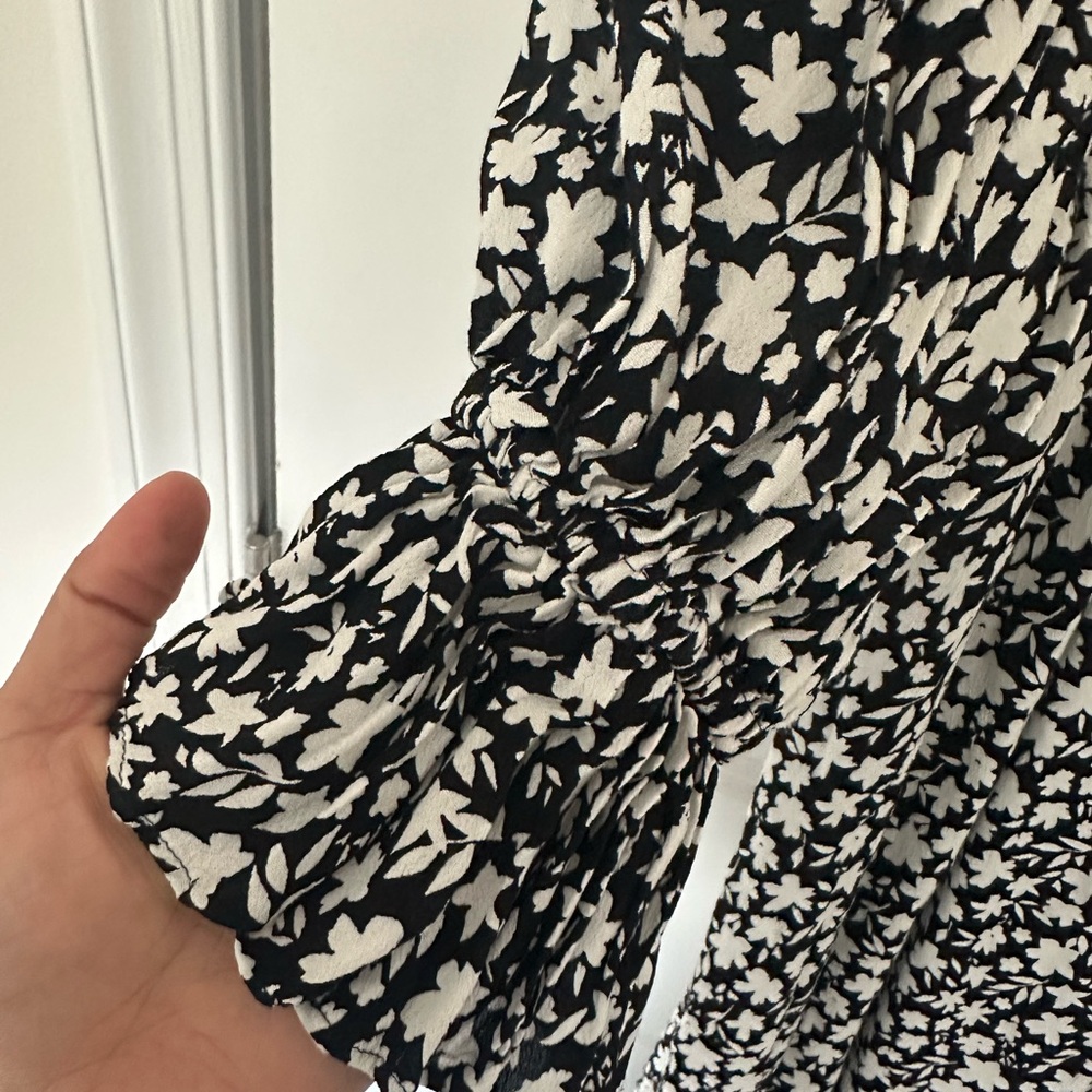 & Other Stories Black and White Double Puffed Sleeves Maxi Dress - Picture 6 of 7